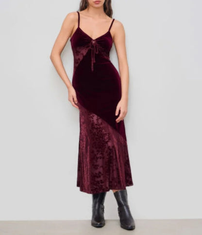 Bordeauxrotes Maxikleid mit Spitzeneinsatz und Bindedetail vorne