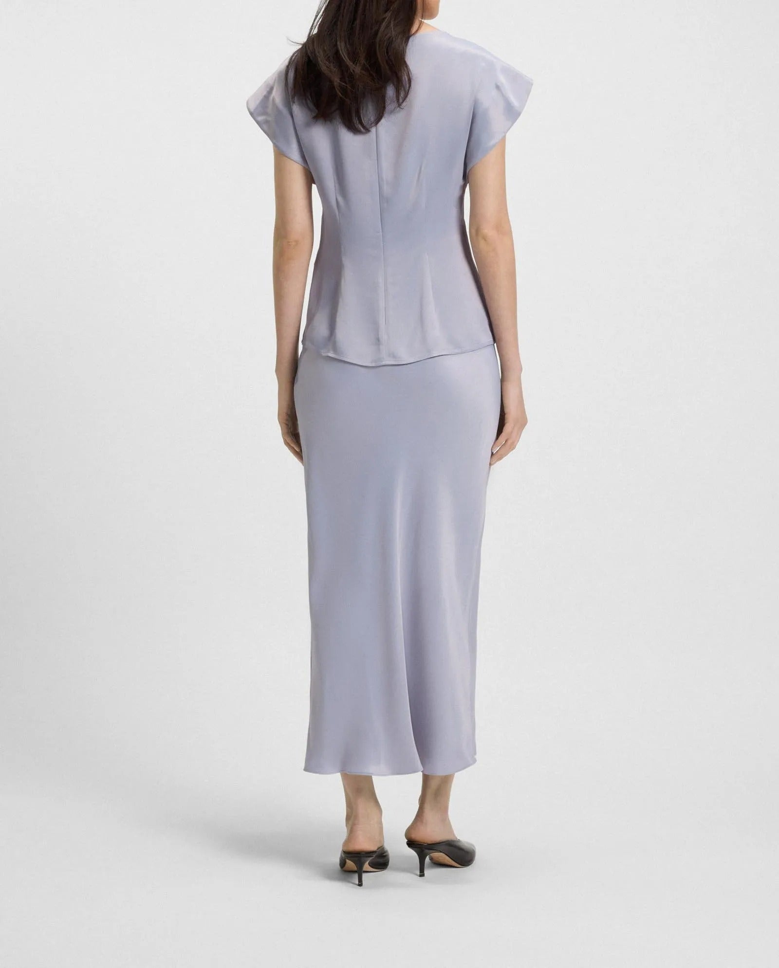 Graues zweiteiliges Kleid-Set mit Flügelärmeln und geradem Rock
