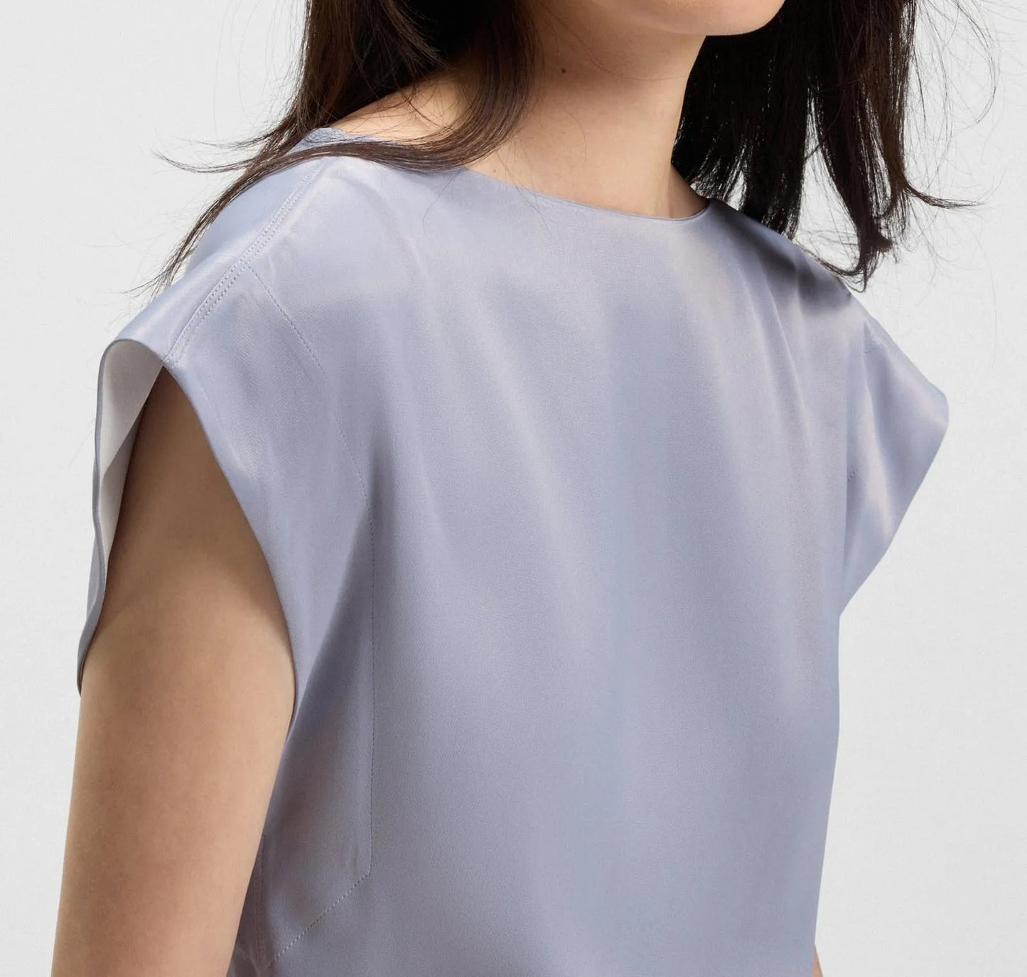 Graues zweiteiliges Kleid-Set mit Flügelärmeln und geradem Rock