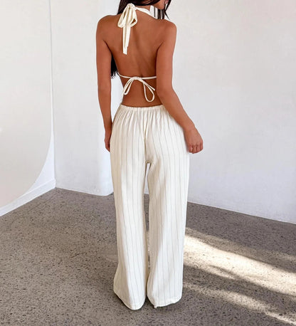 Hellbeiges zweiteiliges Set mit Neckholder-Top und weitem Bein